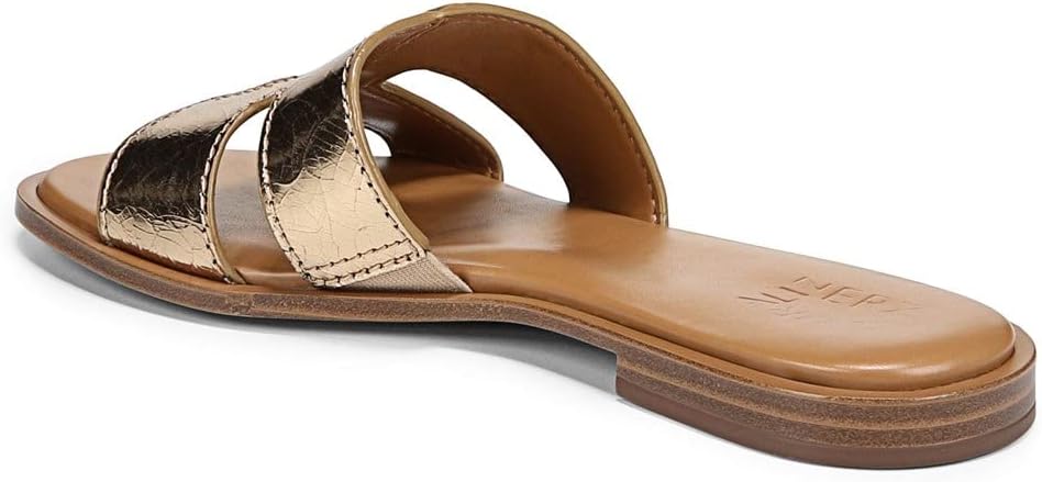 Naturalizer Women's Fame Flat  Sandals