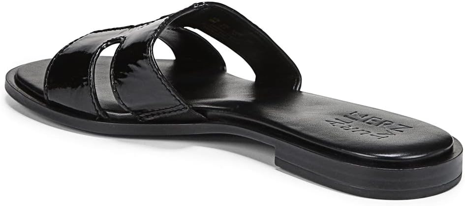 Naturalizer Women's Fame Flat  Sandals