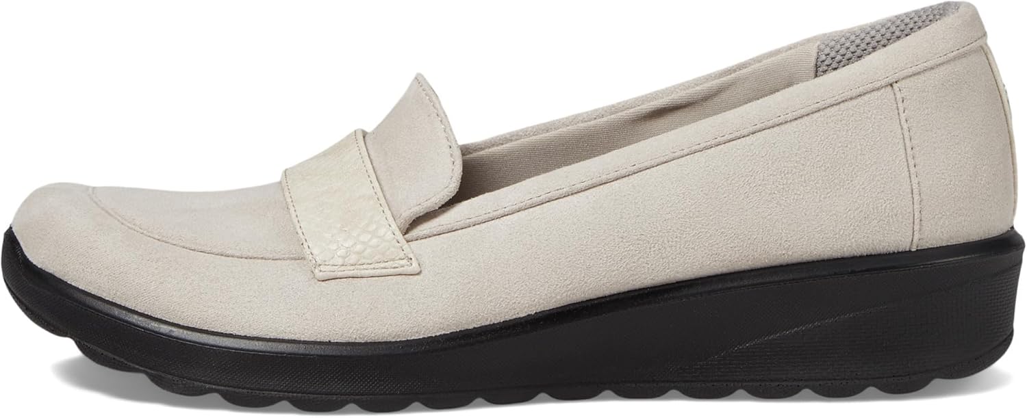 Bzees Women's Gamma 2 Slip On Loafer