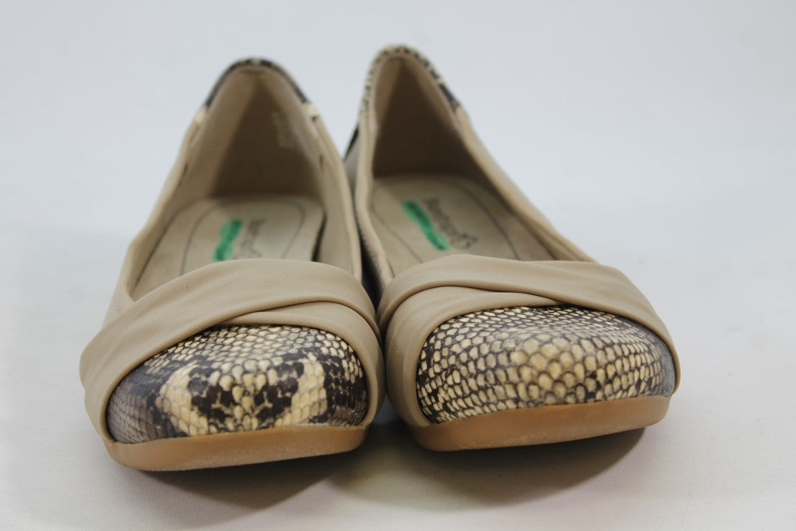 BareTraps Mitsy Women's Beige/Snake Print Flats 6M(ZAP14580)