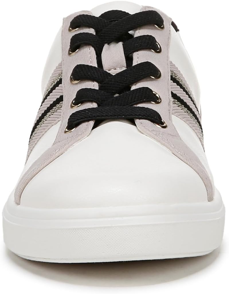 BZees Womens Happy Friday Lace up Sneaker NW/OB