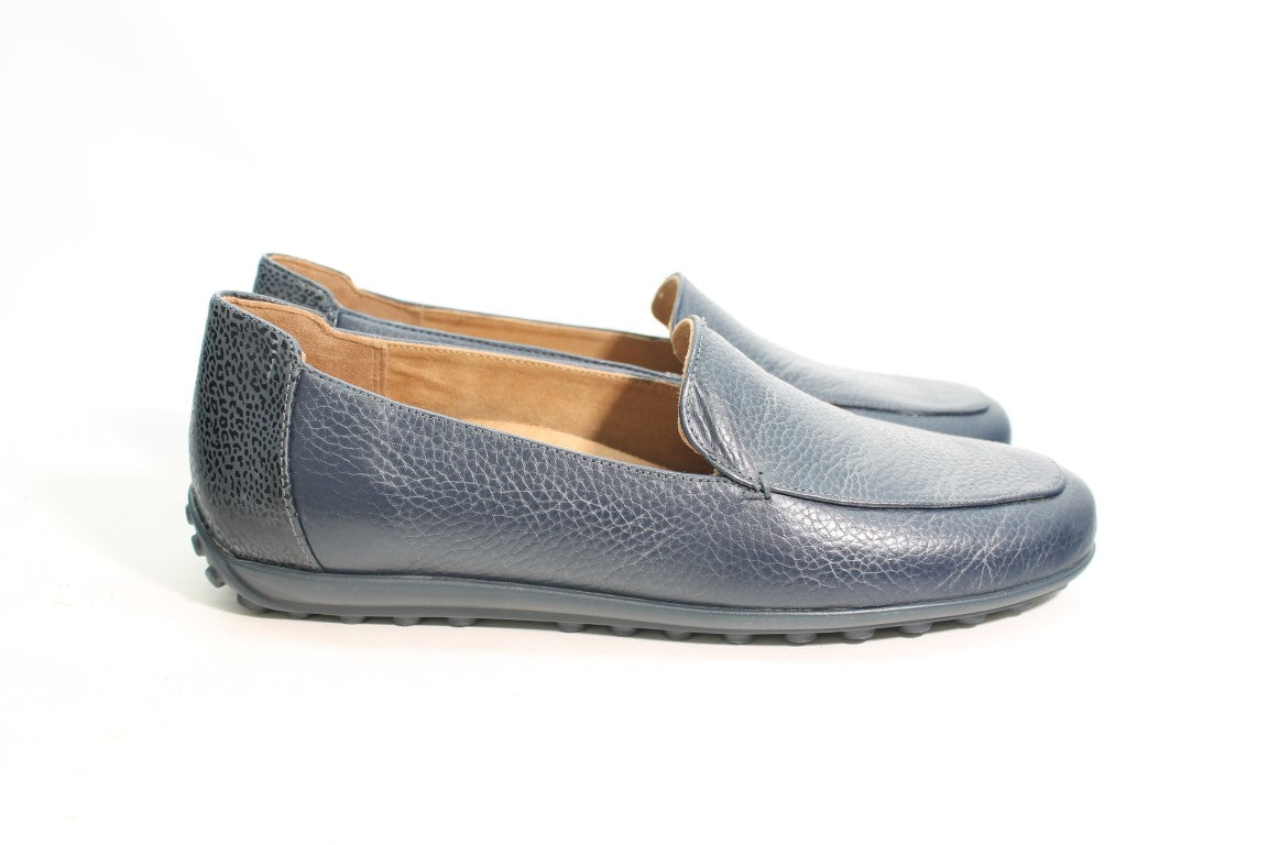 Vionic Elora Women's Flats, Floor Sample