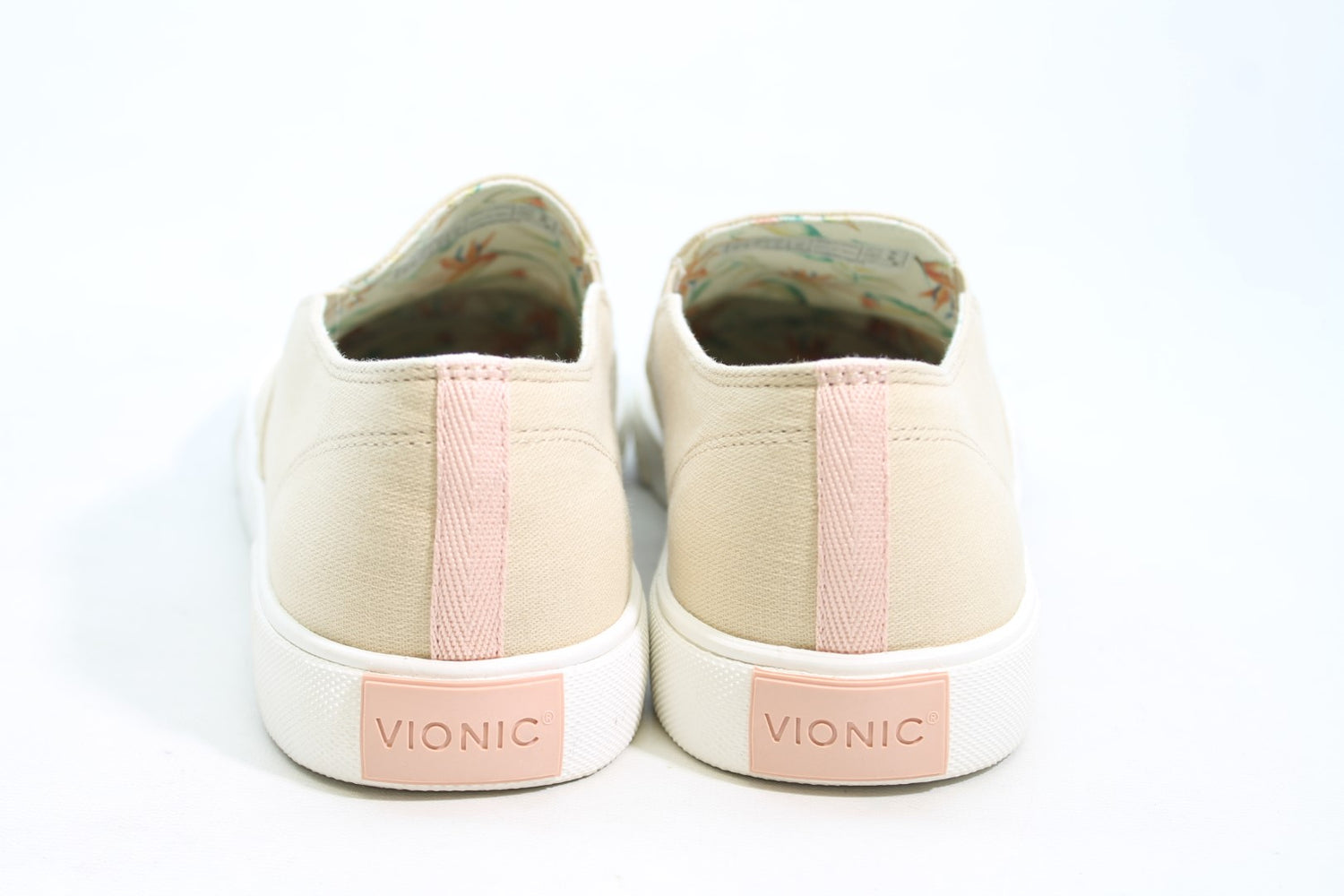 Vionic Groove Women's Sneakers Floor Sample