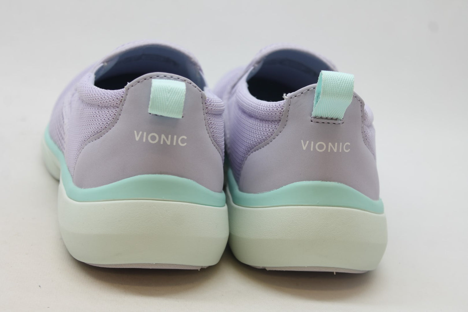 Vionic Zeta Women's Sneakers, Floor Sample