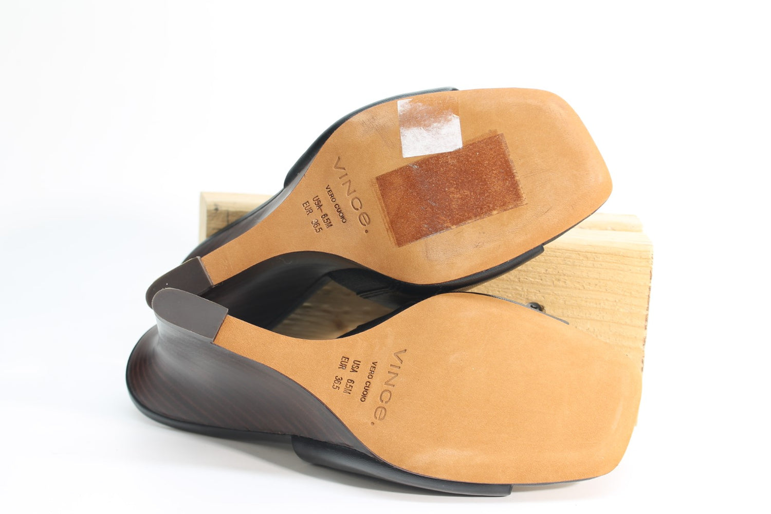 Vince Women's Pia Sandals Floor Sample