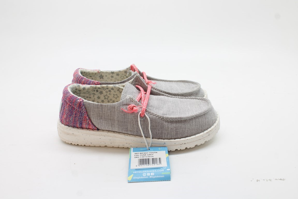 Hey Dude Girls Wendy Sneaker, Floor Sample