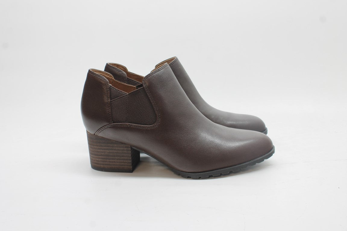 Vionic Women's Belmont Boots Floor Sample